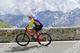 Photo #2418196 | 27-07-2022 12:09 | Passo Dello Stelvio - Prato side BICYCLES