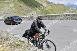 Photo #2406605 | 26-07-2022 13:18 | Passo Dello Stelvio - Prato side BICYCLES