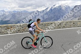 Photo #2460917 | 31-07-2022 14:27 | Passo Dello Stelvio - Prato side BICYCLES