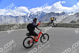 Photo #2811199 | 04-09-2022 13:00 | Passo Dello Stelvio - Prato side BICYCLES