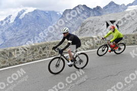 Photo #2460609 | 31-07-2022 14:12 | Passo Dello Stelvio - Prato side BICYCLES