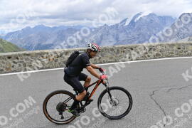 Photo #2465111 | 31-07-2022 12:09 | Passo Dello Stelvio - Prato side BICYCLES