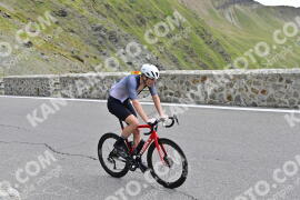 Photo #2405162 | 26-07-2022 10:45 | Passo Dello Stelvio - Prato side BICYCLES