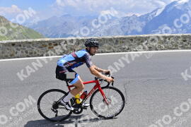 Photo #2366921 | 21-07-2022 13:02 | Passo Dello Stelvio - Prato side BICYCLES