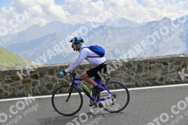 Photo #2399948 | 25-07-2022 12:01 | Passo Dello Stelvio - Prato side BICYCLES