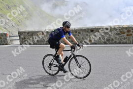 Photo #2426314 | 28-07-2022 11:12 | Passo Dello Stelvio - Prato side BICYCLES