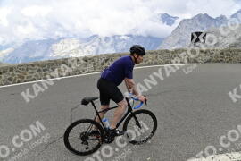 Photo #2421382 | 27-07-2022 14:35 | Passo Dello Stelvio - Prato side BICYCLES