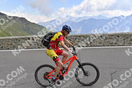 Photo #2592160 | 11-08-2022 12:00 | Passo Dello Stelvio - Prato side BICYCLES