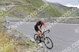 Photo #2419317 | 27-07-2022 12:47 | Passo Dello Stelvio - Prato side BICYCLES