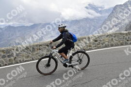 Photo #2406423 | 26-07-2022 13:04 | Passo Dello Stelvio - Prato side BICYCLES
