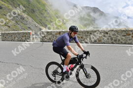 Photo #2426336 | 28-07-2022 11:15 | Passo Dello Stelvio - Prato side BICYCLES