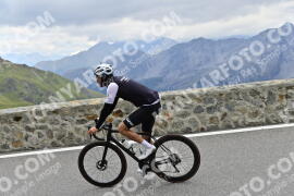 Photo #2439564 | 30-07-2022 11:36 | Passo Dello Stelvio - Prato side BICYCLES
