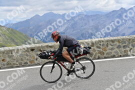 Photo #2464931 | 31-07-2022 12:00 | Passo Dello Stelvio - Prato side BICYCLES