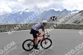 Photo #2405172 | 26-07-2022 10:45 | Passo Dello Stelvio - Prato side BICYCLES