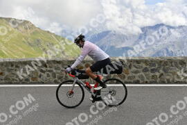 Photo #2418346 | 27-07-2022 12:13 | Passo Dello Stelvio - Prato side BICYCLES