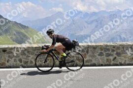 Photo #2400925 | 25-07-2022 12:38 | Passo Dello Stelvio - Prato side BICYCLES