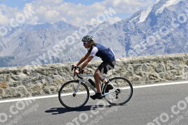 Photo #2371657 | 22-07-2022 13:57 | Passo Dello Stelvio - Prato side BICYCLES