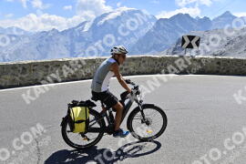 Photo #2370162 | 22-07-2022 12:00 | Passo Dello Stelvio - Prato side BICYCLES