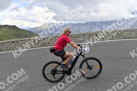 Photo #2406372 | 26-07-2022 13:00 | Passo Dello Stelvio - Prato side BICYCLES