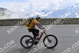 Photo #2426390 | 28-07-2022 11:18 | Passo Dello Stelvio - Prato side BICYCLES