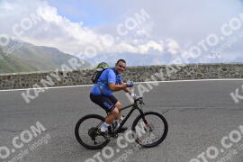 Photo #2659535 | 15-08-2022 12:32 | Passo Dello Stelvio - Prato side BICYCLES