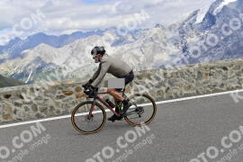 Photo #2462135 | 31-07-2022 15:57 | Passo Dello Stelvio - Prato side BICYCLES