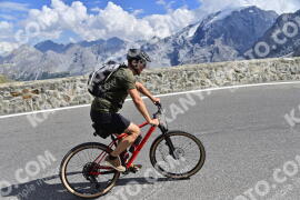 Photo #2834845 | 06-09-2022 14:00 | Passo Dello Stelvio - Prato side BICYCLES