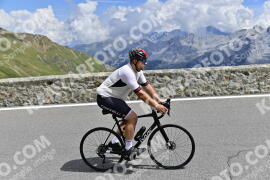 Photo #2420566 | 27-07-2022 13:44 | Passo Dello Stelvio - Prato side BICYCLES