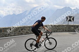 Photo #2364522 | 21-07-2022 10:30 | Passo Dello Stelvio - Prato side BICYCLES