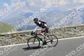 Photo #2367547 | 21-07-2022 14:01 | Passo Dello Stelvio - Prato side BICYCLES