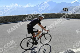 Photo #2353484 | 19-07-2022 10:22 | Passo Dello Stelvio - Prato side BICYCLES
