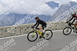 Photo #2421237 | 27-07-2022 14:23 | Passo Dello Stelvio - Prato side BICYCLES