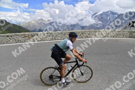 Photo #2431407 | 29-07-2022 14:03 | Passo Dello Stelvio - Prato side BICYCLES