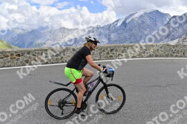 Photo #2420801 | 27-07-2022 13:58 | Passo Dello Stelvio - Prato side BICYCLES