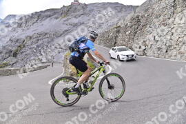Photo #2765994 | 28-08-2022 13:43 | Passo Dello Stelvio - Prato side BICYCLES