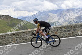 Photo #2406125 | 26-07-2022 12:35 | Passo Dello Stelvio - Prato side BICYCLES