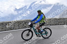 Photo #2417066 | 27-07-2022 11:39 | Passo Dello Stelvio - Prato side BICYCLES