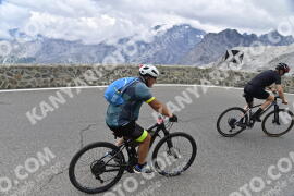 Photo #2431624 | 29-07-2022 14:14 | Passo Dello Stelvio - Prato side BICYCLES