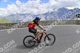 Photo #2420432 | 27-07-2022 13:36 | Passo Dello Stelvio - Prato side BICYCLES