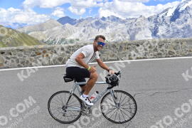 Photo #2811881 | 04-09-2022 14:00 | Passo Dello Stelvio - Prato side BICYCLES