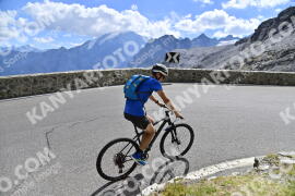 Photo #2753035 | 26-08-2022 11:23 | Passo Dello Stelvio - Prato side BICYCLES