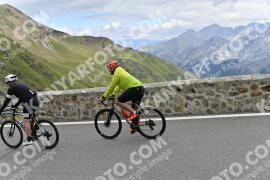 Photo #2460626 | 31-07-2022 14:12 | Passo Dello Stelvio - Prato side BICYCLES