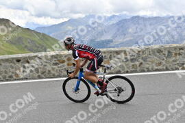 Photo #2405899 | 26-07-2022 12:06 | Passo Dello Stelvio - Prato side BICYCLES