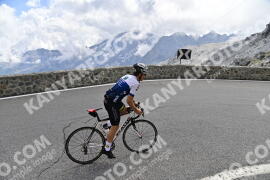 Photo #2417195 | 27-07-2022 11:42 | Passo Dello Stelvio - Prato side BICYCLES