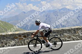 Photo #2371042 | 22-07-2022 13:12 | Passo Dello Stelvio - Prato side BICYCLES