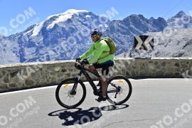 Photo #2295991 | 13-07-2022 12:01 | Passo Dello Stelvio - Prato side BICYCLES