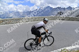 Photo #2420740 | 27-07-2022 13:56 | Passo Dello Stelvio - Prato side BICYCLES
