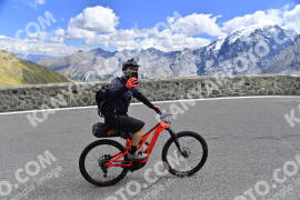 Photo #2811196 | 04-09-2022 13:00 | Passo Dello Stelvio - Prato side BICYCLES