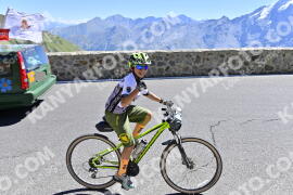 Photo #2350718 | 18-07-2022 11:21 | Passo Dello Stelvio - Prato side BICYCLES