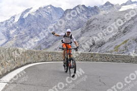 Photo #2765923 | 28-08-2022 13:40 | Passo Dello Stelvio - Prato side BICYCLES